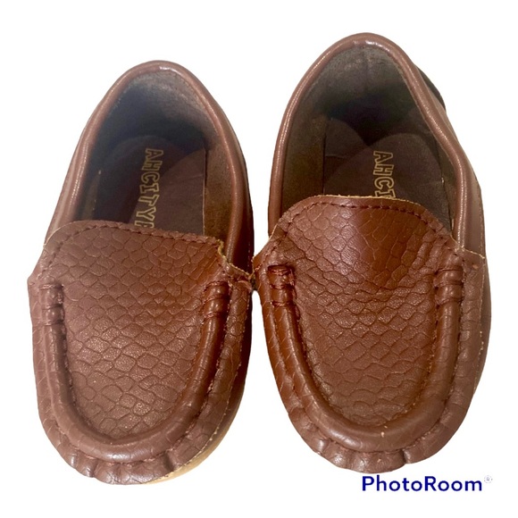 Ahcityah Brown Slip On Shoe Infant size 6 Sole Measures 5 1/8 inches - Picture 2 of 7